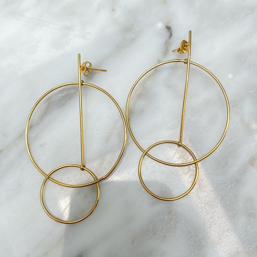 Stunning Gold Earrings